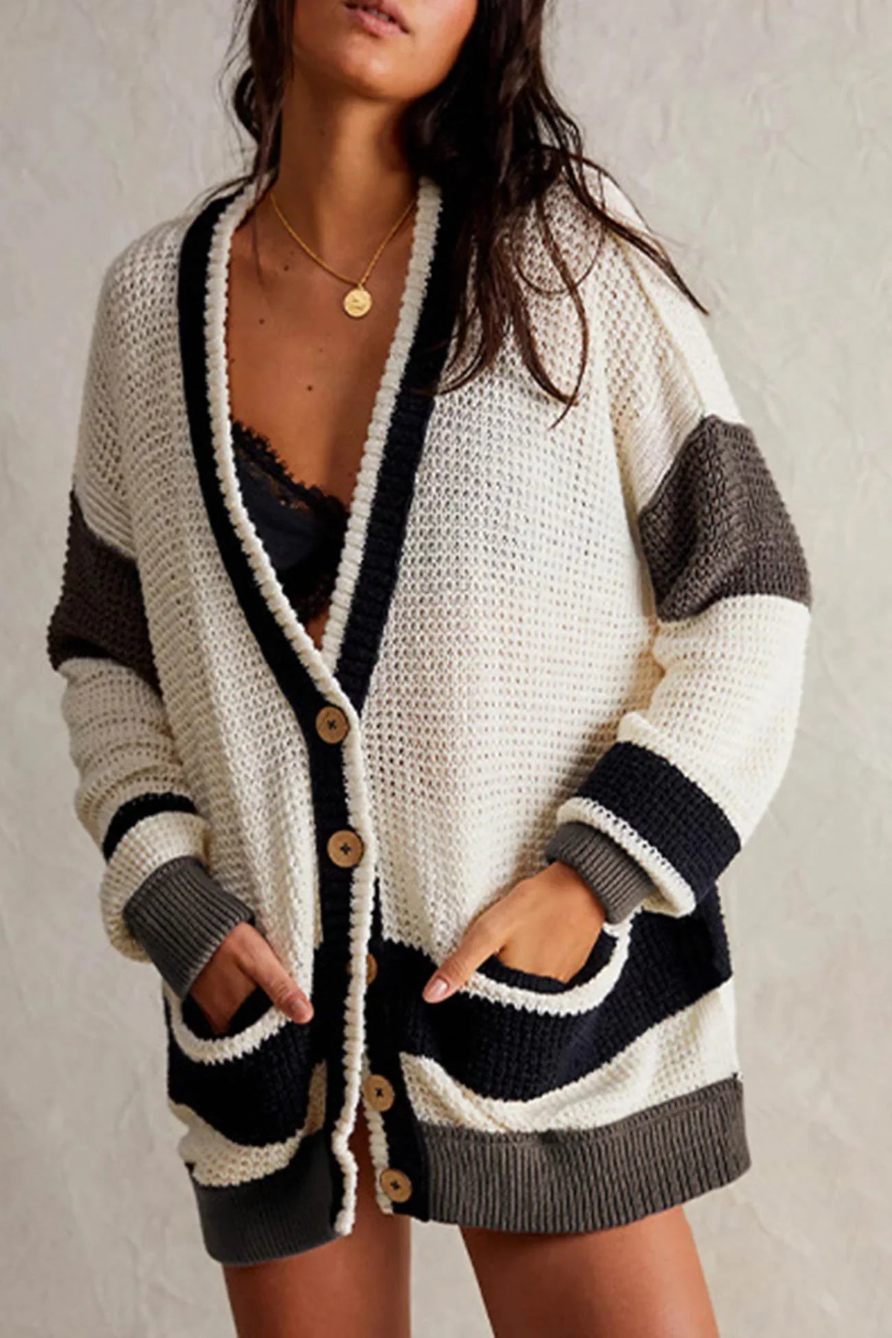 Cardigan en tricot coloré avec poches pour femmes