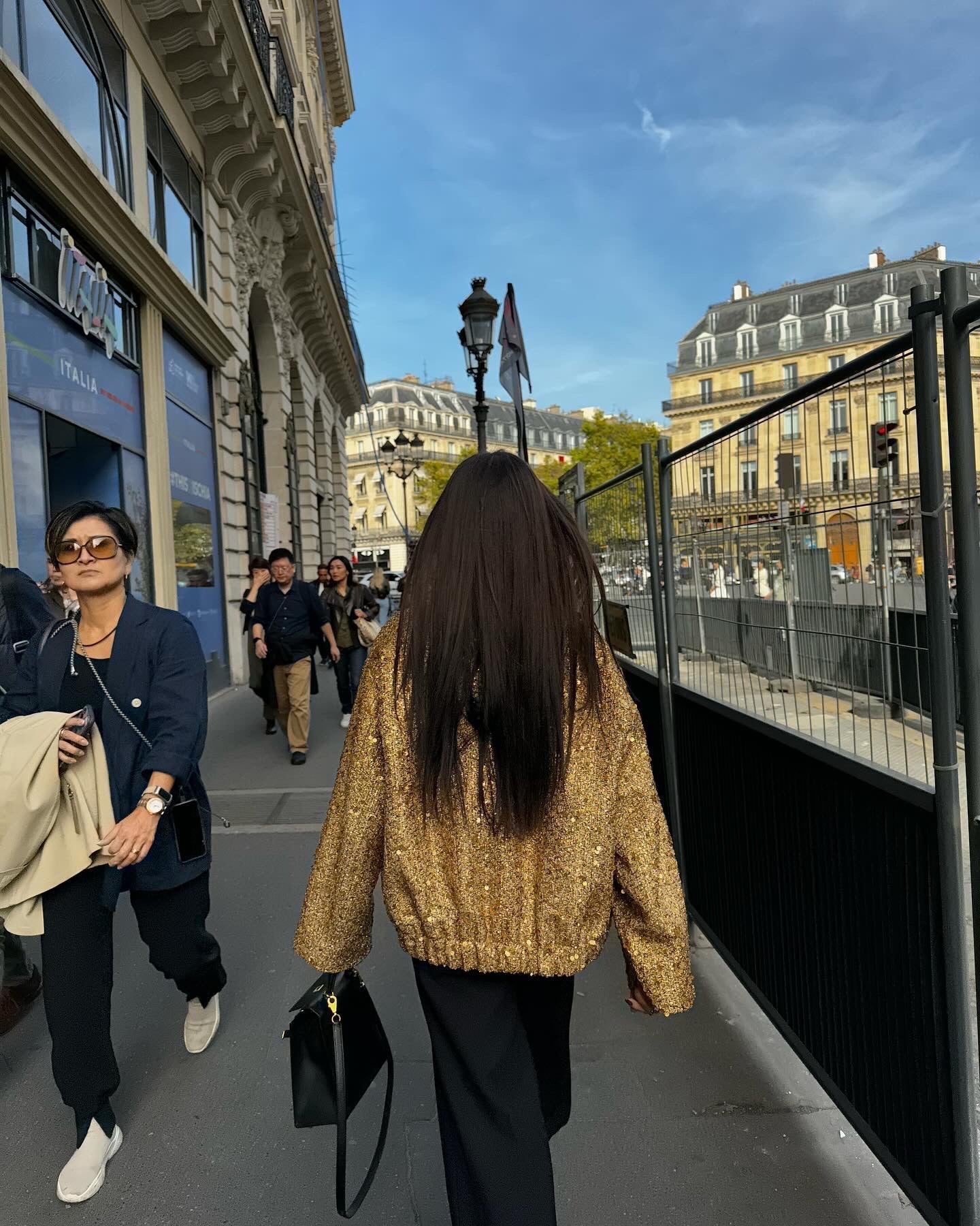 Veste élégante avec poches avant pour femmes