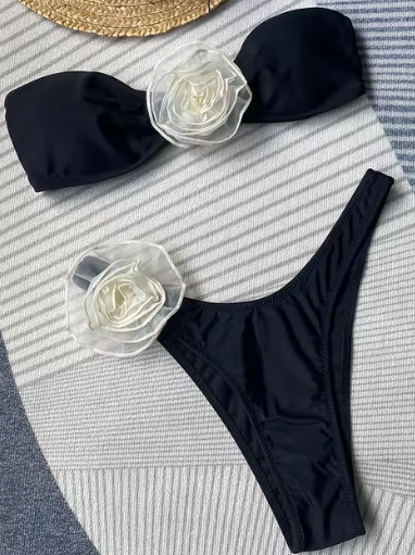 Maillot de bain deux pièces élégant avec détails floraux pour femmes