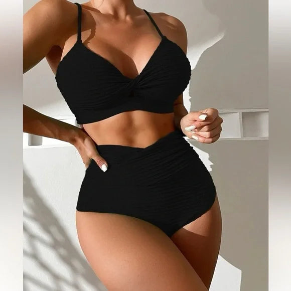 Bikini taille haute pour l'été