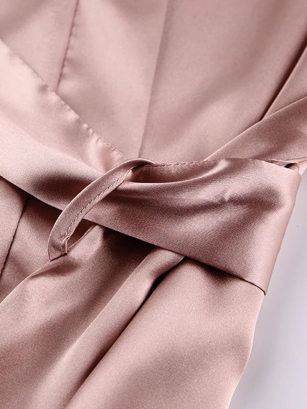 Robe de Chambre Élégante à Plumes Rose Champagne "Flocon de Satin"