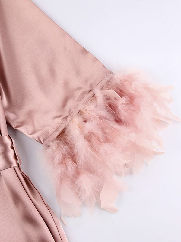 Robe de Chambre Élégante à Plumes Rose Champagne "Flocon de Satin"